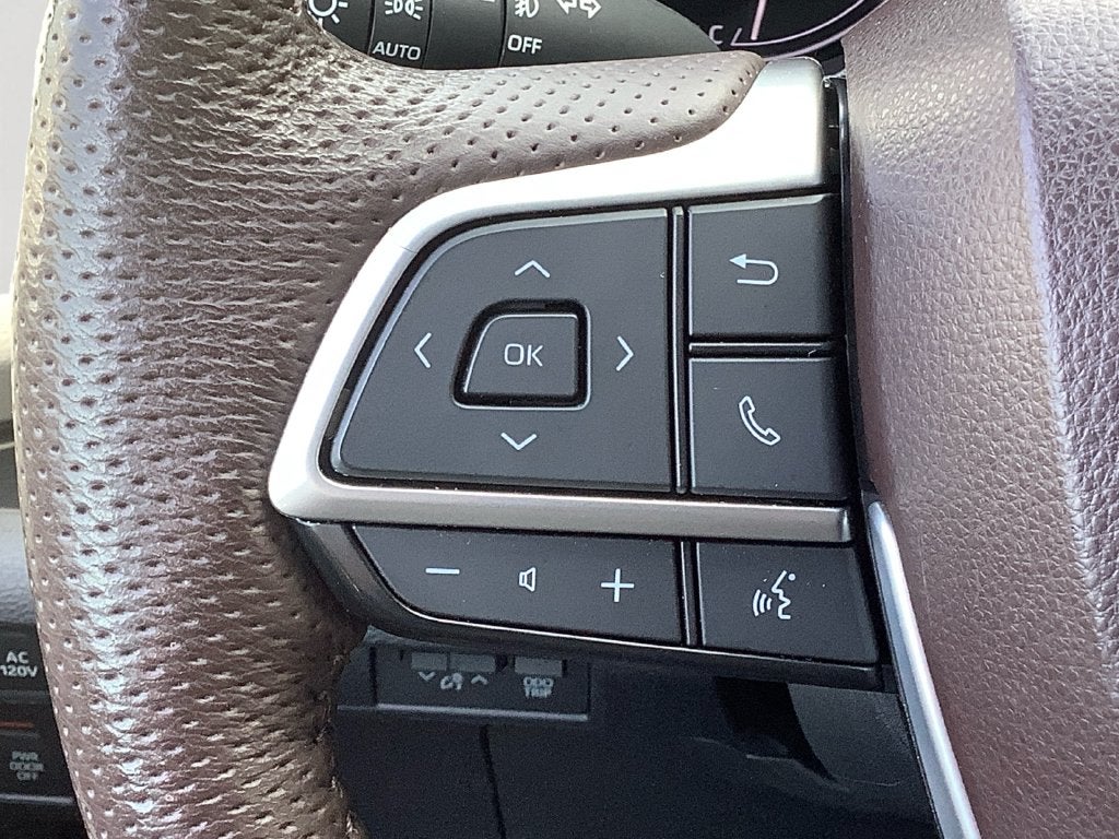 2023 Toyota Sienna Platinum 7 Passenger