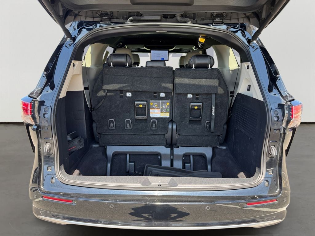 2025 Toyota Sienna Platinum 7 Passenger