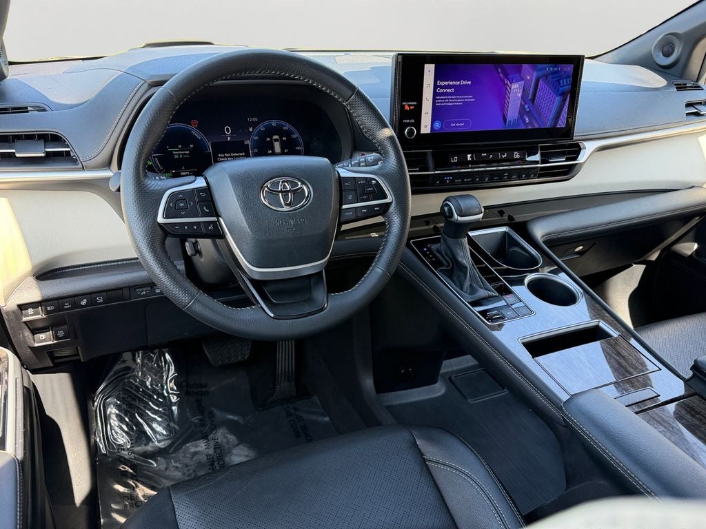 2025 Toyota Sienna Platinum 7 Passenger