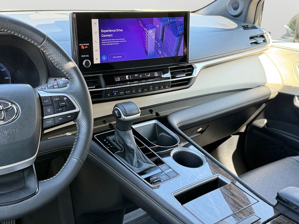 2025 Toyota Sienna Platinum 7 Passenger