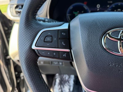 2025 Toyota Sienna Platinum 7 Passenger