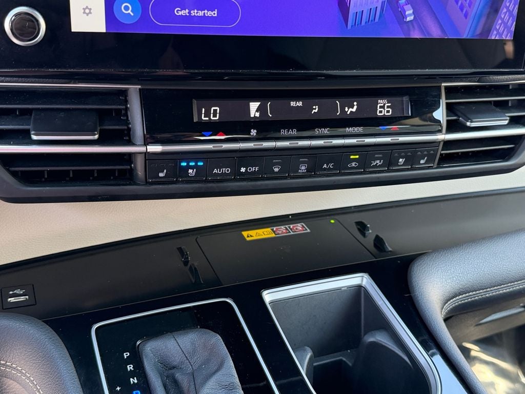 2025 Toyota Sienna Platinum 7 Passenger