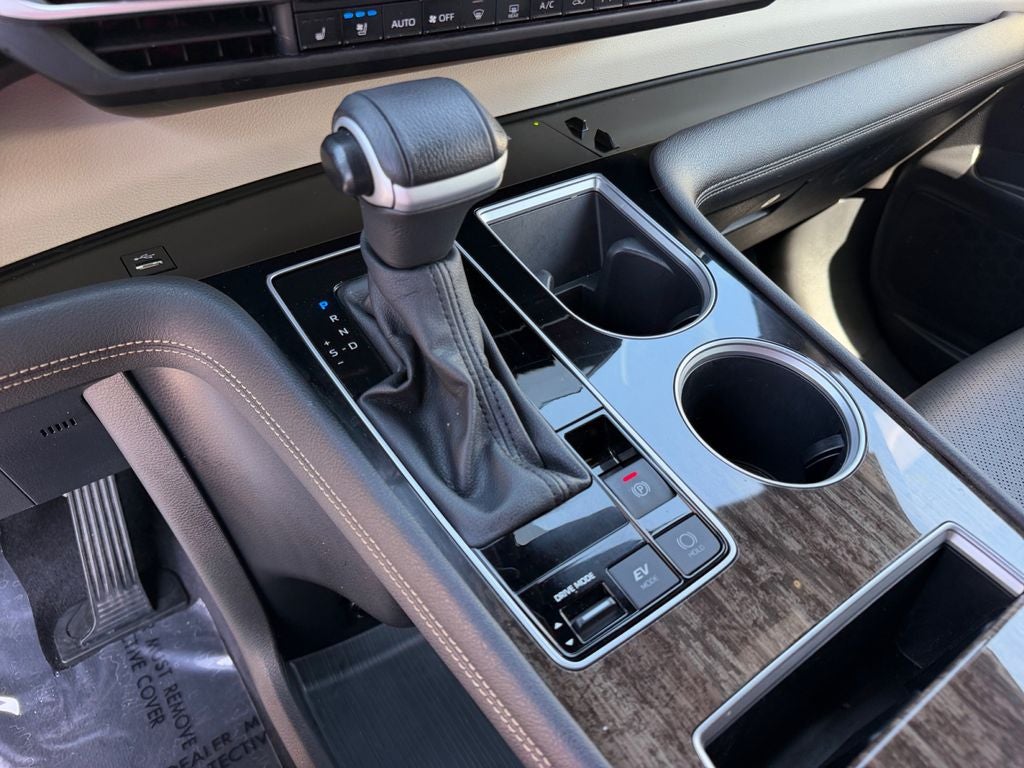 2025 Toyota Sienna Platinum 7 Passenger