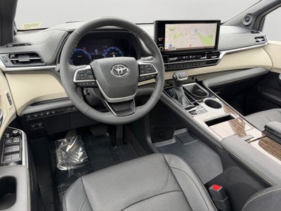 2025 Toyota Sienna Platinum 7 Passenger