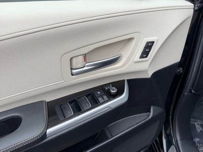 2025 Toyota Sienna Platinum 7 Passenger