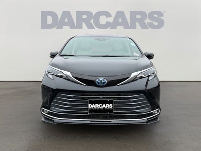 2025 Toyota Sienna Platinum 7 Passenger