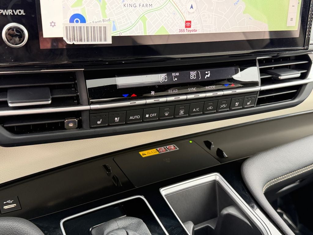 2025 Toyota Sienna Platinum 7 Passenger