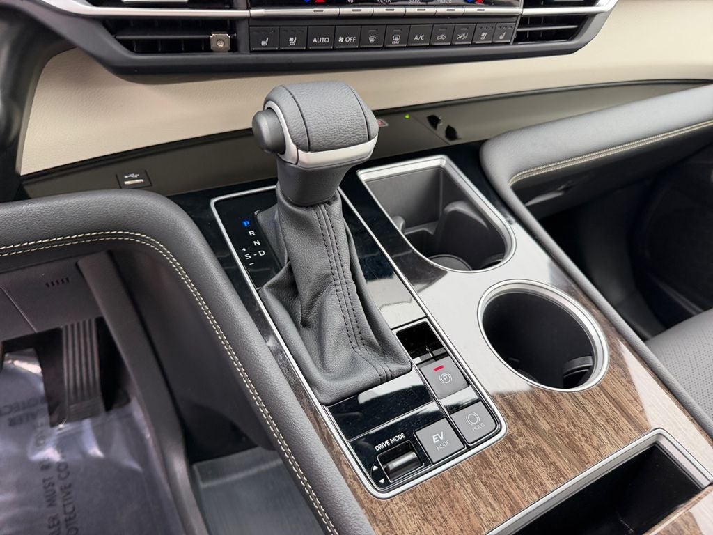 2025 Toyota Sienna Platinum 7 Passenger