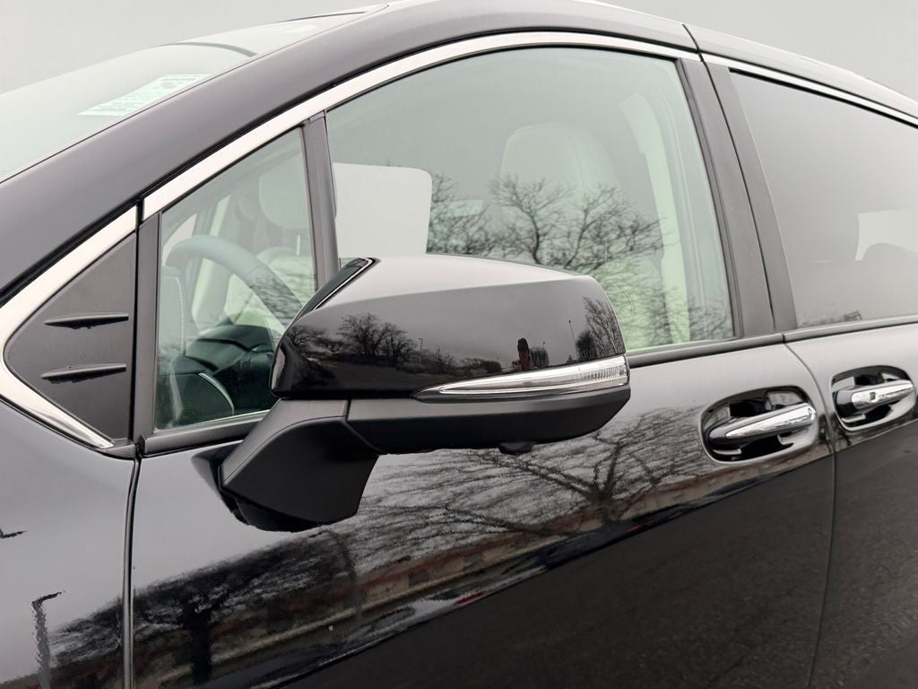 2025 Toyota Sienna Platinum 7 Passenger
