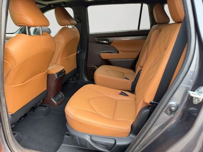2020 Toyota Highlander Platinum