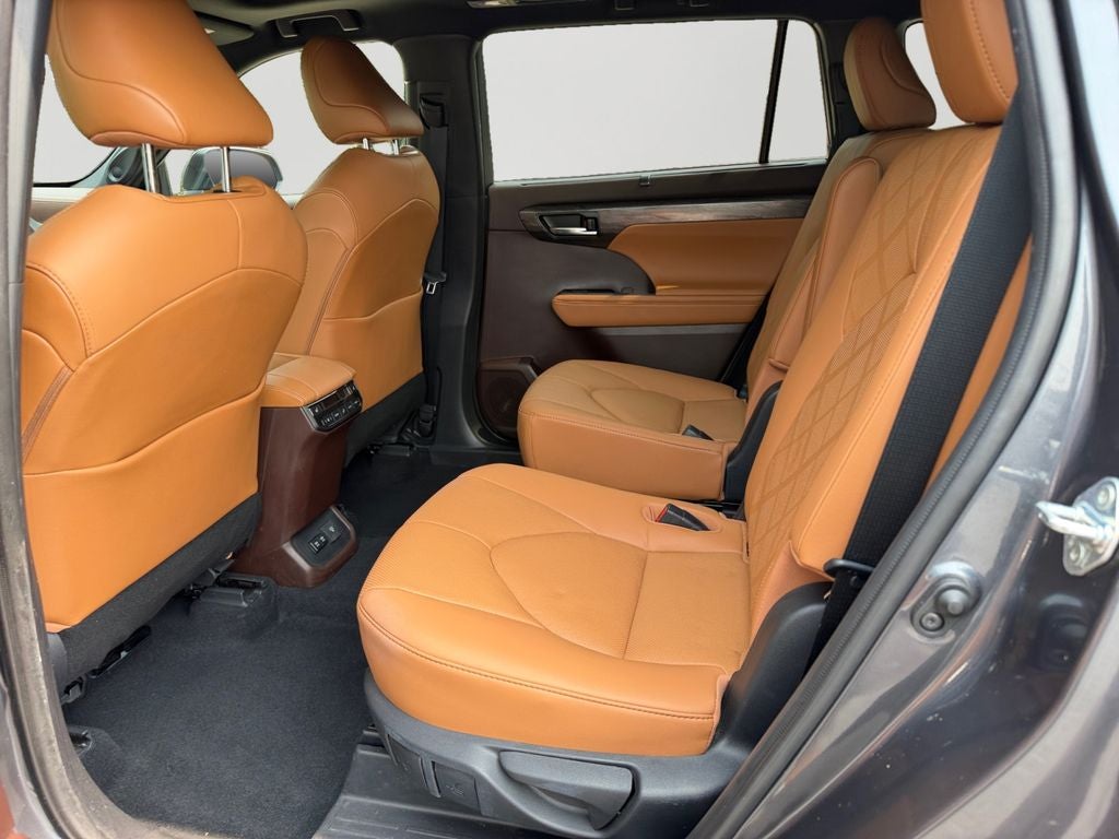 2020 Toyota Highlander Platinum