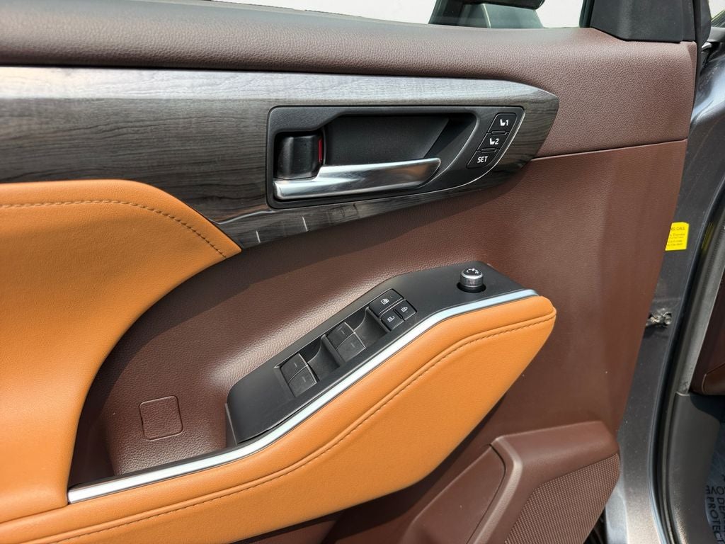 2020 Toyota Highlander Platinum