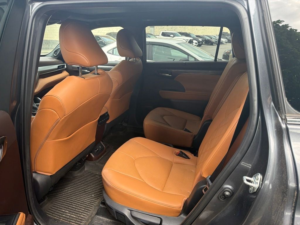2020 Toyota Highlander Platinum