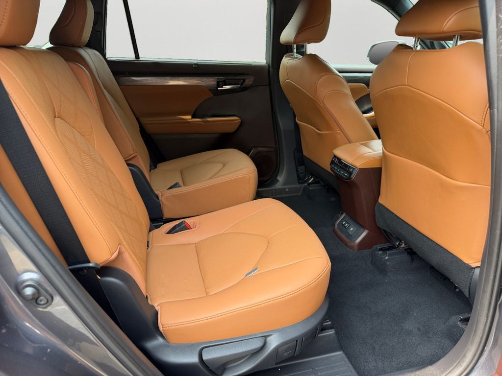2020 Toyota Highlander Platinum