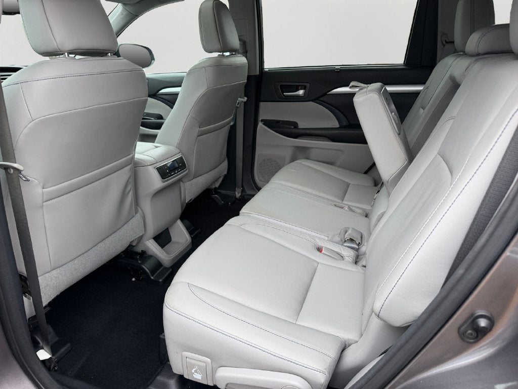 2016 Toyota Highlander XLE V6
