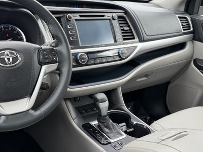 2016 Toyota Highlander XLE V6