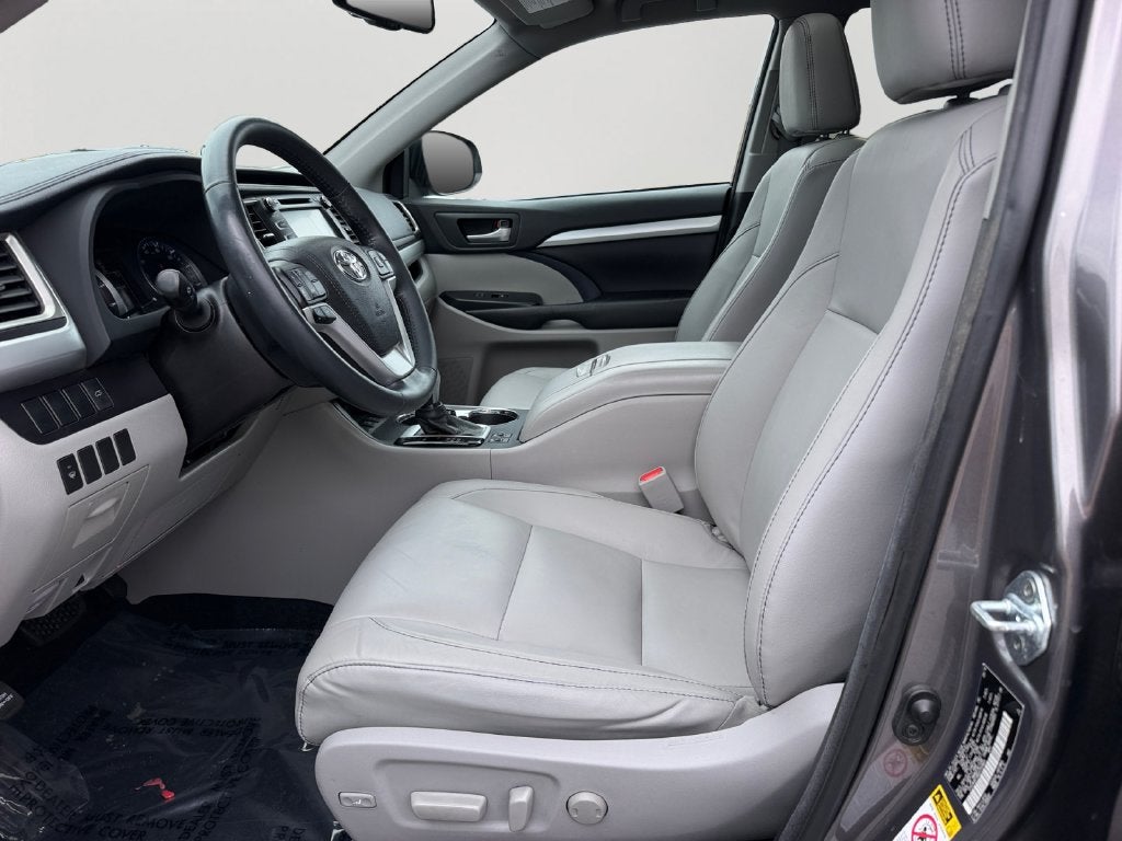 2016 Toyota Highlander XLE V6