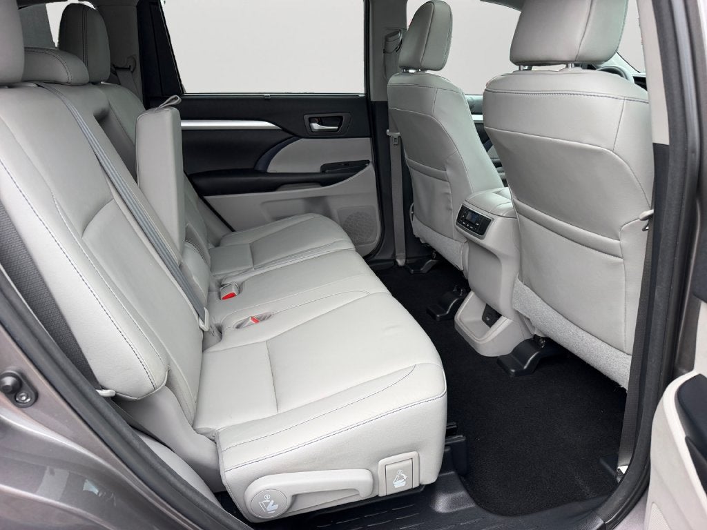2016 Toyota Highlander XLE V6