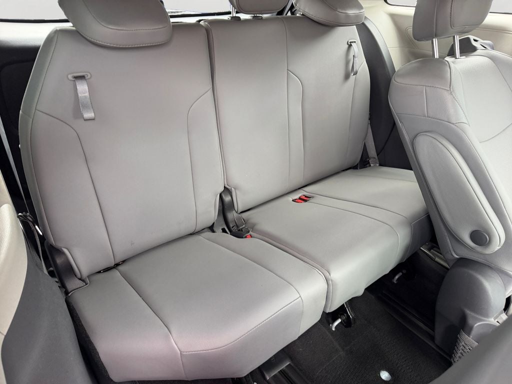 2021 Toyota Sienna XLE 7 Passenger