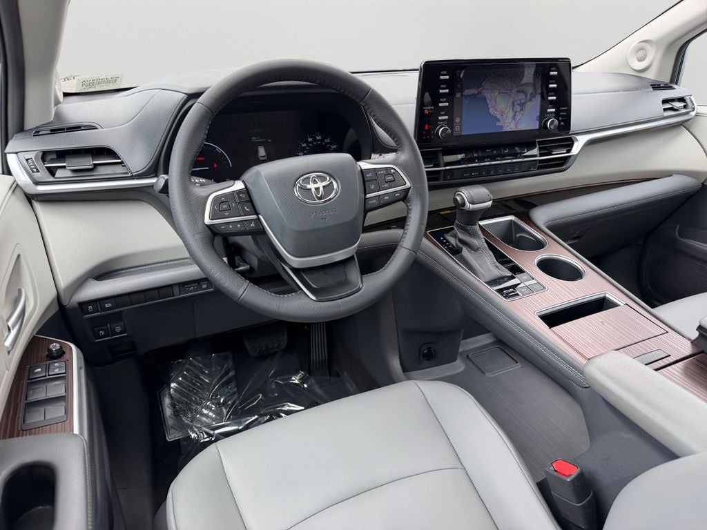 2021 Toyota Sienna XLE 7 Passenger