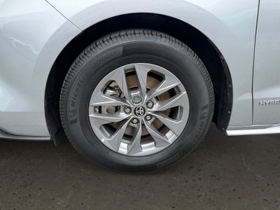 2021 Toyota Sienna XLE 7 Passenger