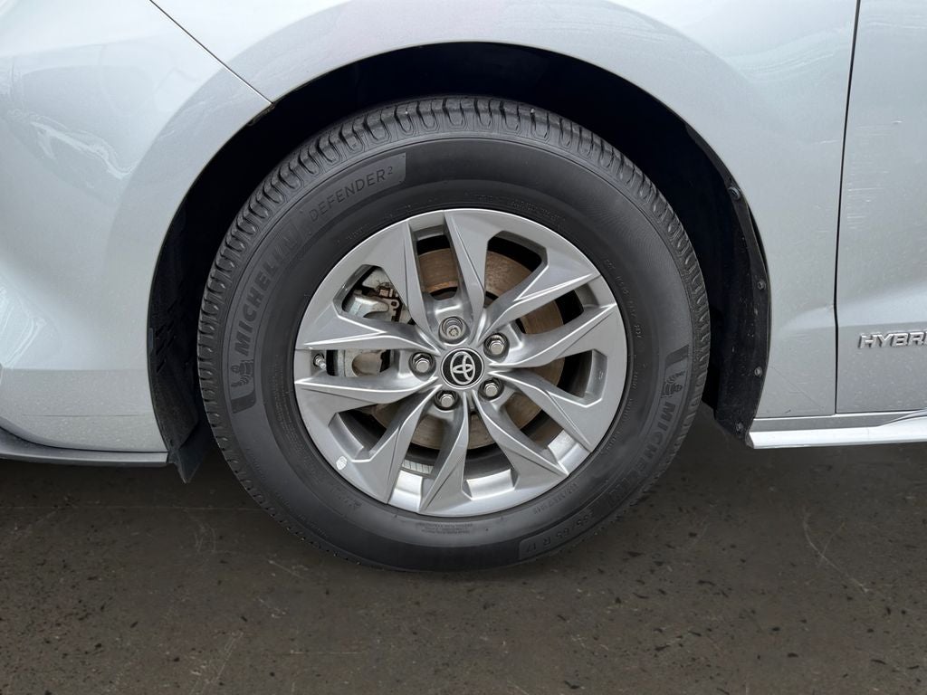 2021 Toyota Sienna XLE 7 Passenger
