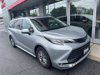 2021 Toyota Sienna XLE 7 Passenger