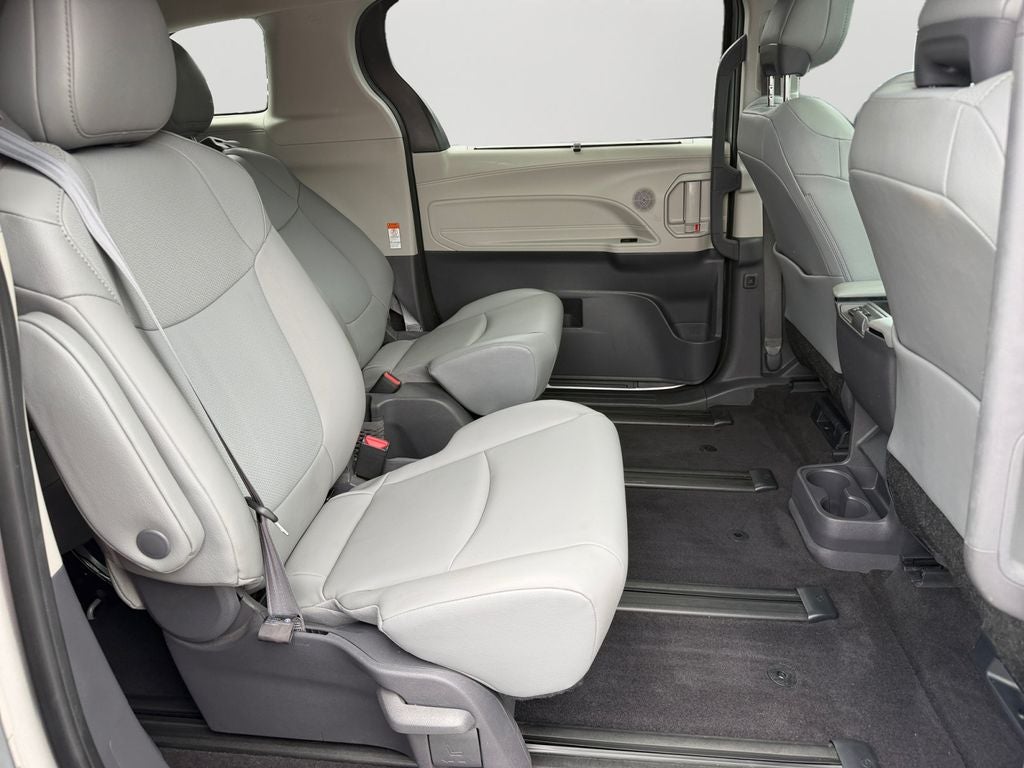 2021 Toyota Sienna XLE 7 Passenger