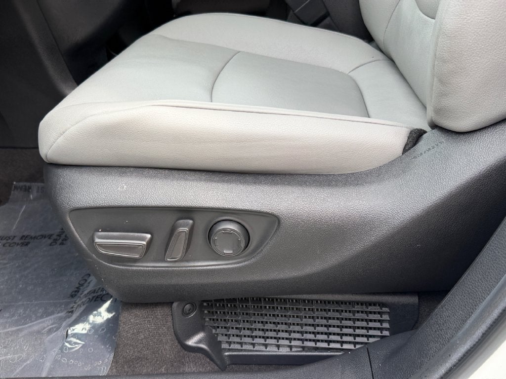 2025 Toyota Sienna XLE 7 Passenger