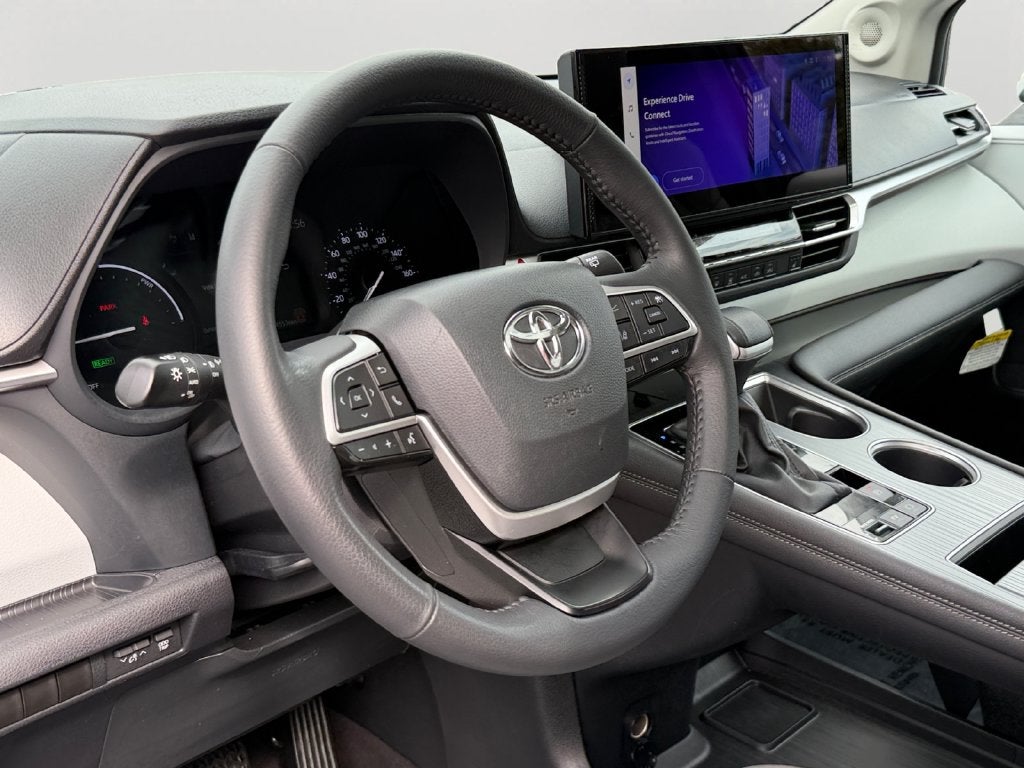 2025 Toyota Sienna XLE 7 Passenger