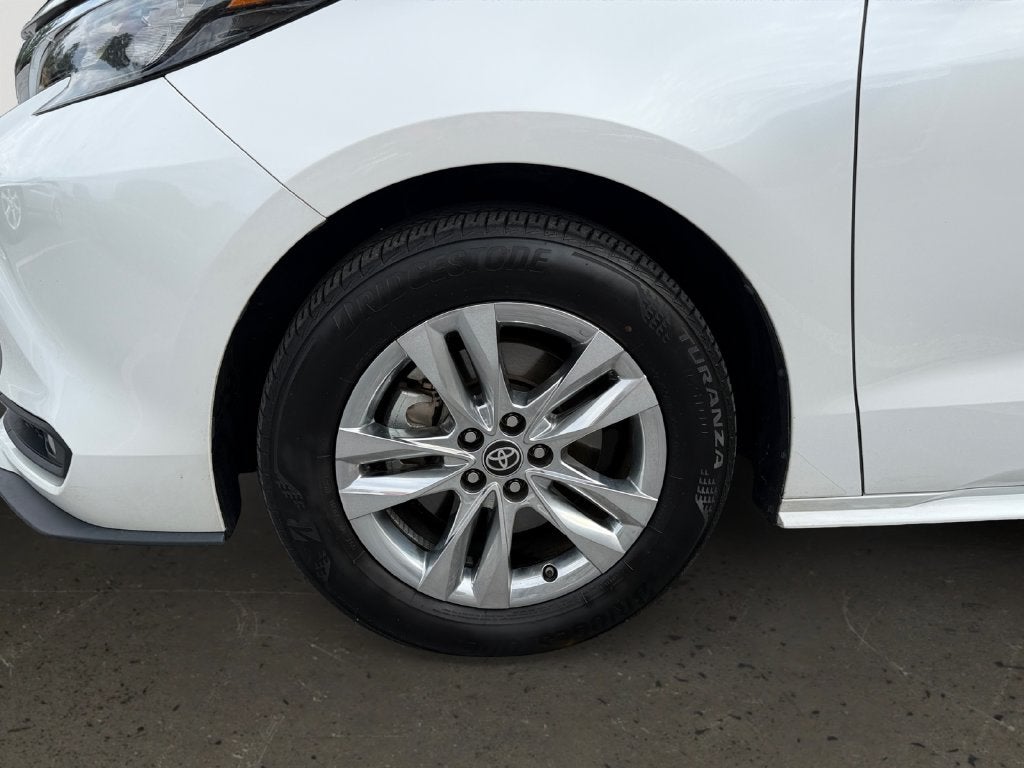 2025 Toyota Sienna XLE 7 Passenger