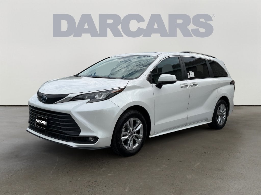 2025 Toyota Sienna XLE 7 Passenger