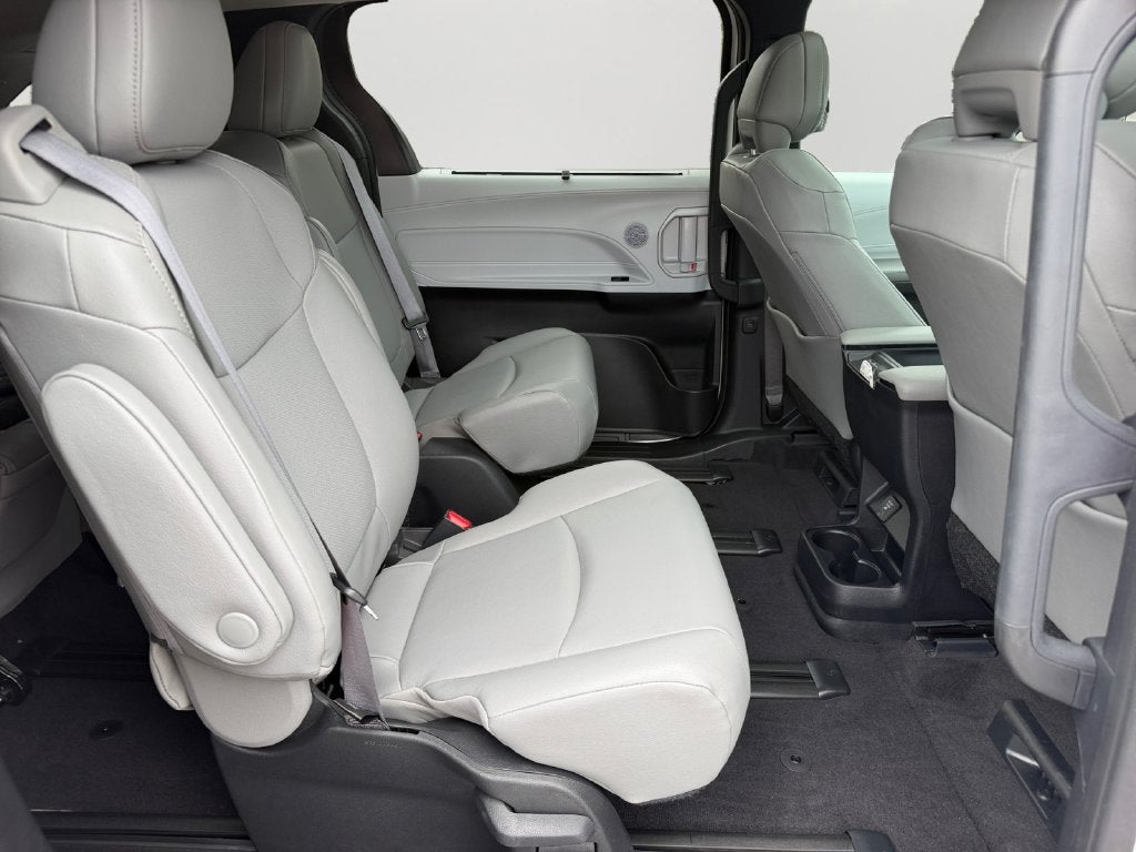 2025 Toyota Sienna XLE 7 Passenger
