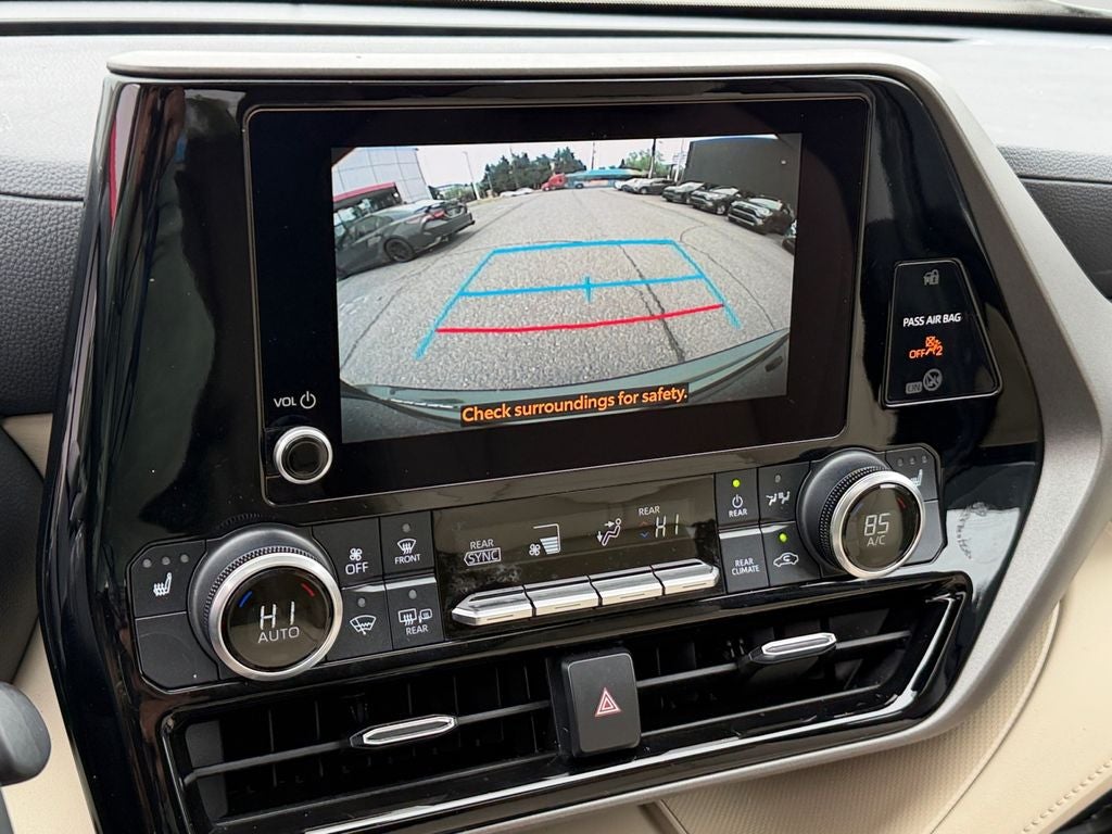 2023 Toyota Highlander XLE