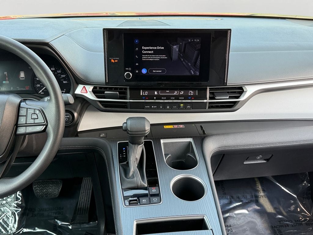 2025 Toyota Sienna LE 8 Passenger