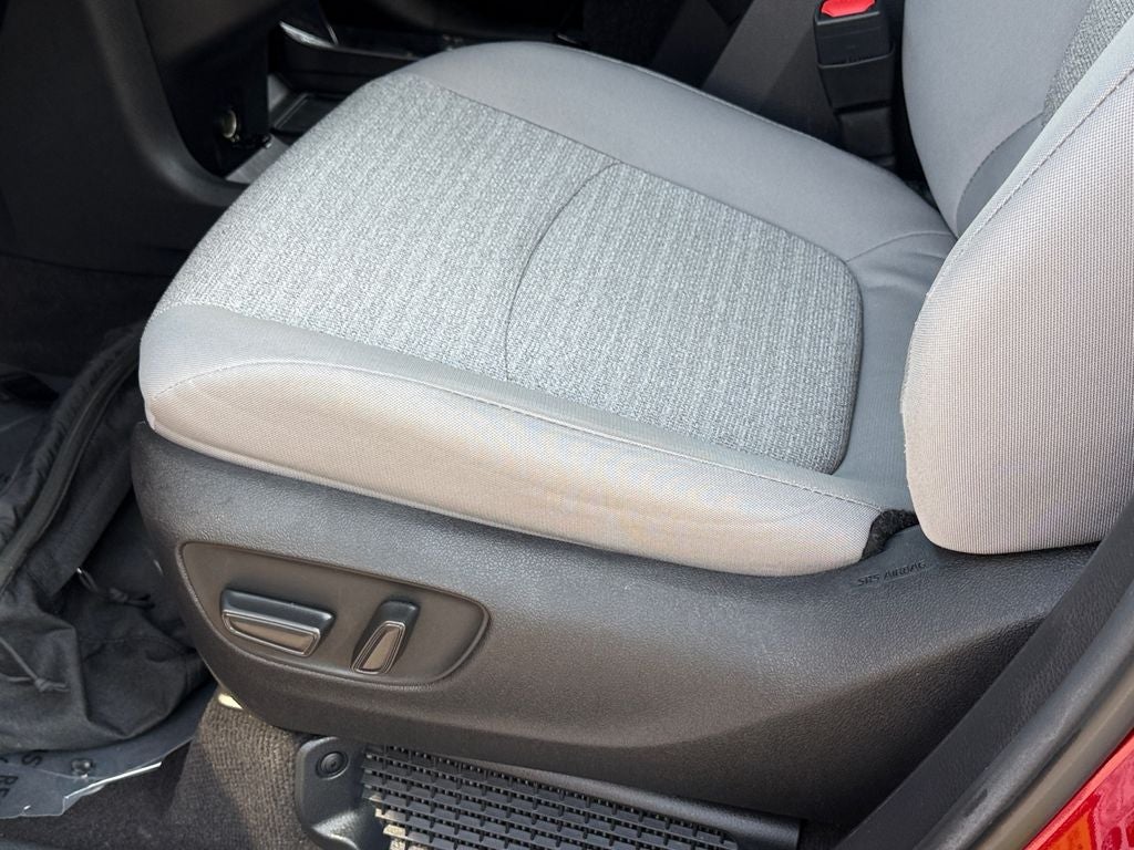 2025 Toyota Sienna LE 8 Passenger
