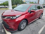 2025 Toyota Sienna LE 8 Passenger