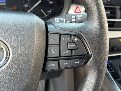 2025 Toyota Sienna LE 8 Passenger