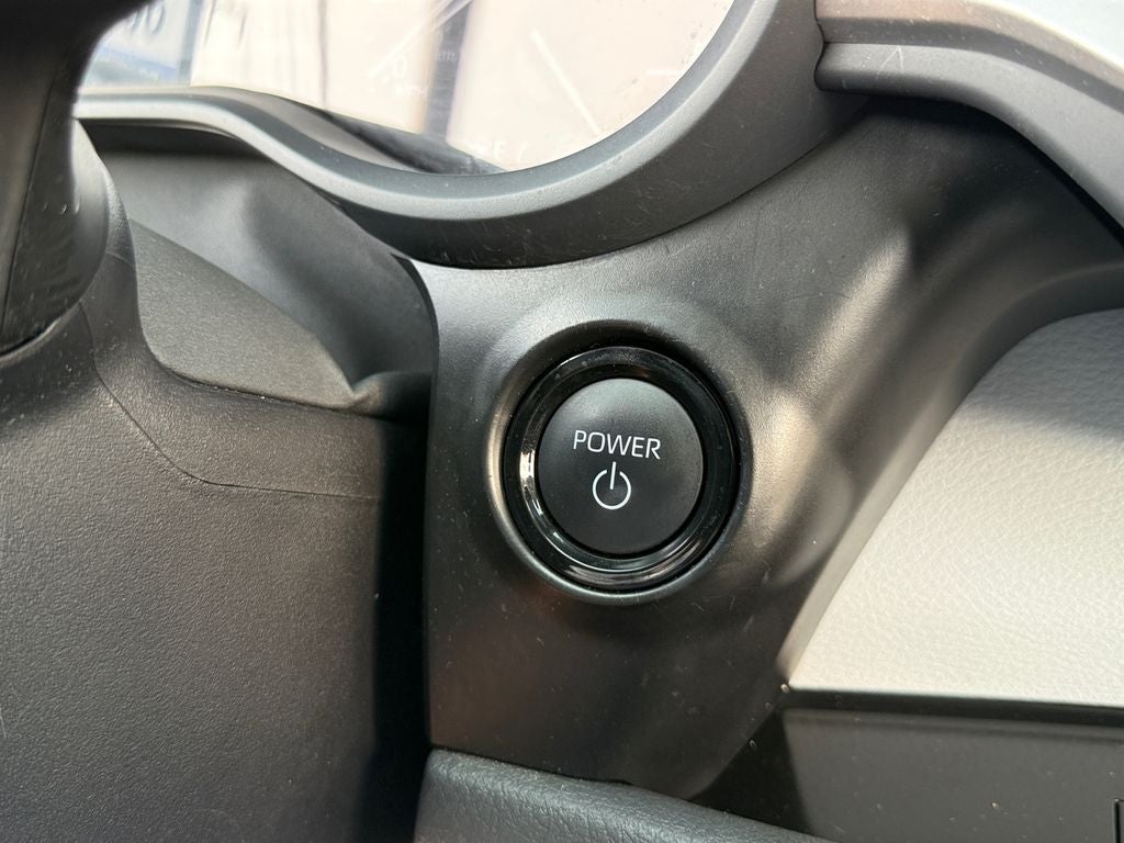 2025 Toyota Sienna LE 8 Passenger
