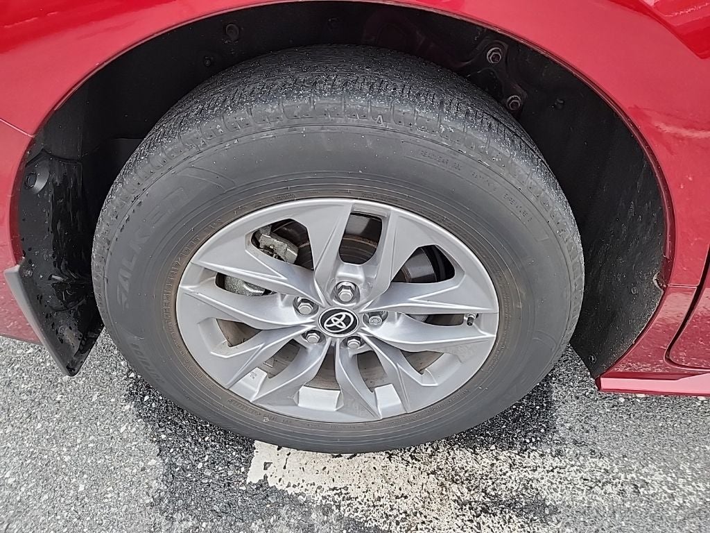 2025 Toyota Sienna LE 8 Passenger