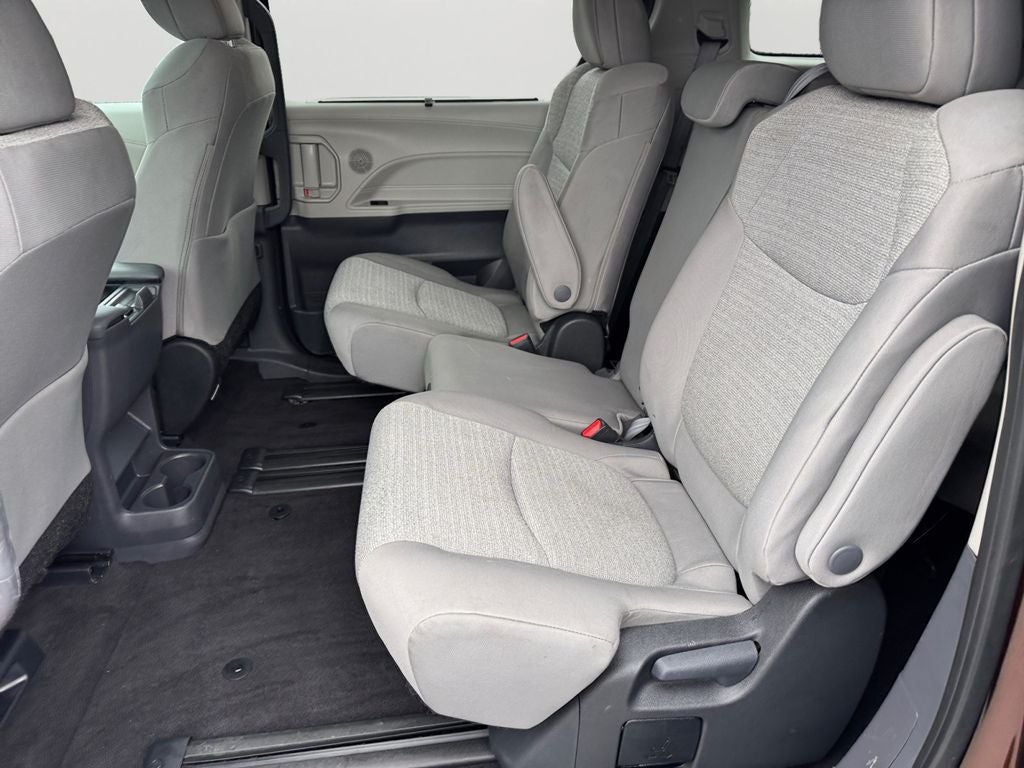 2024 Toyota Sienna LE 8 Passenger