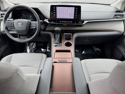 2024 Toyota Sienna LE 8 Passenger