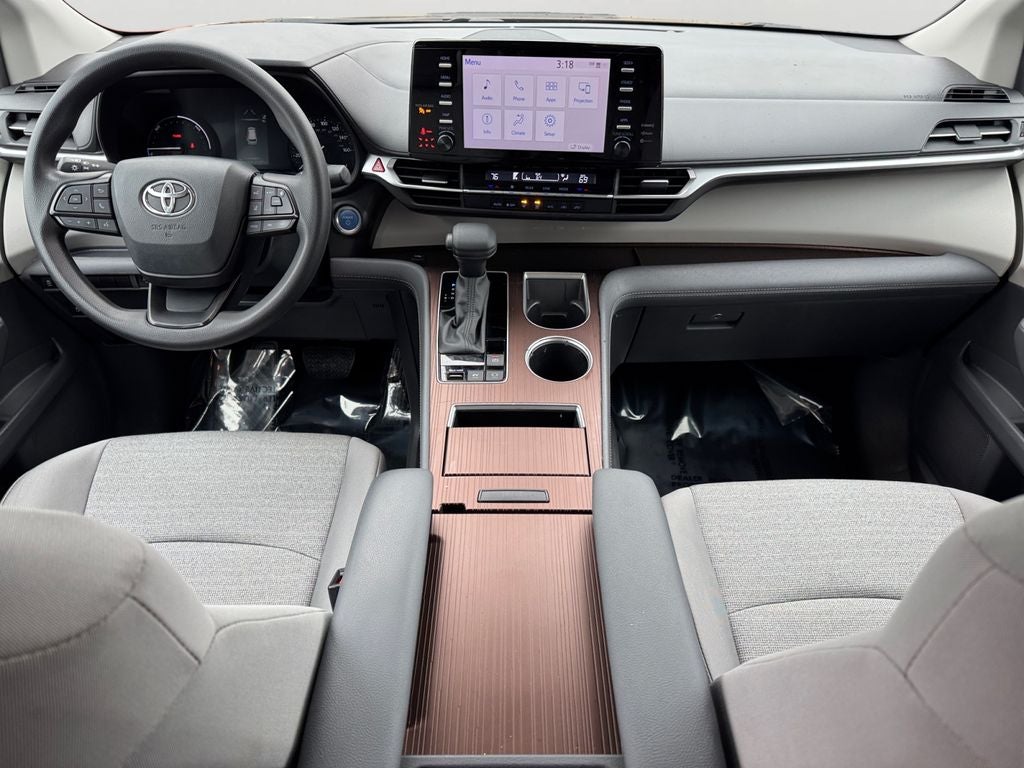 2024 Toyota Sienna LE 8 Passenger