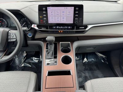2024 Toyota Sienna LE 8 Passenger