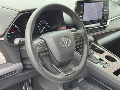 2024 Toyota Sienna LE 8 Passenger