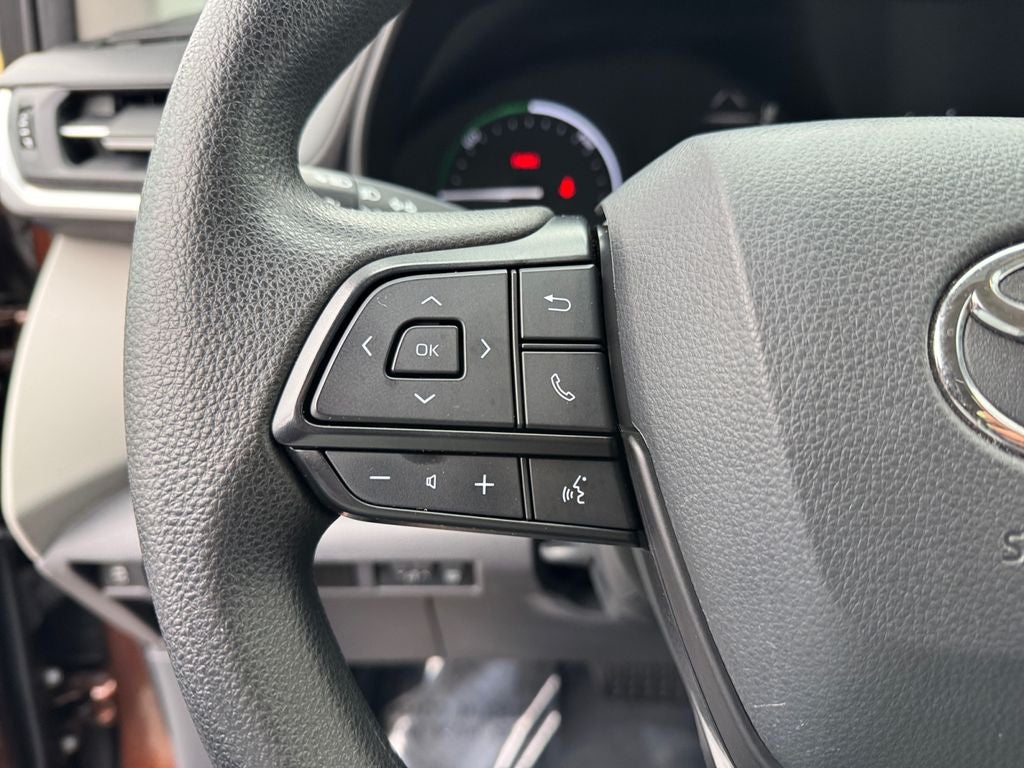 2024 Toyota Sienna LE 8 Passenger