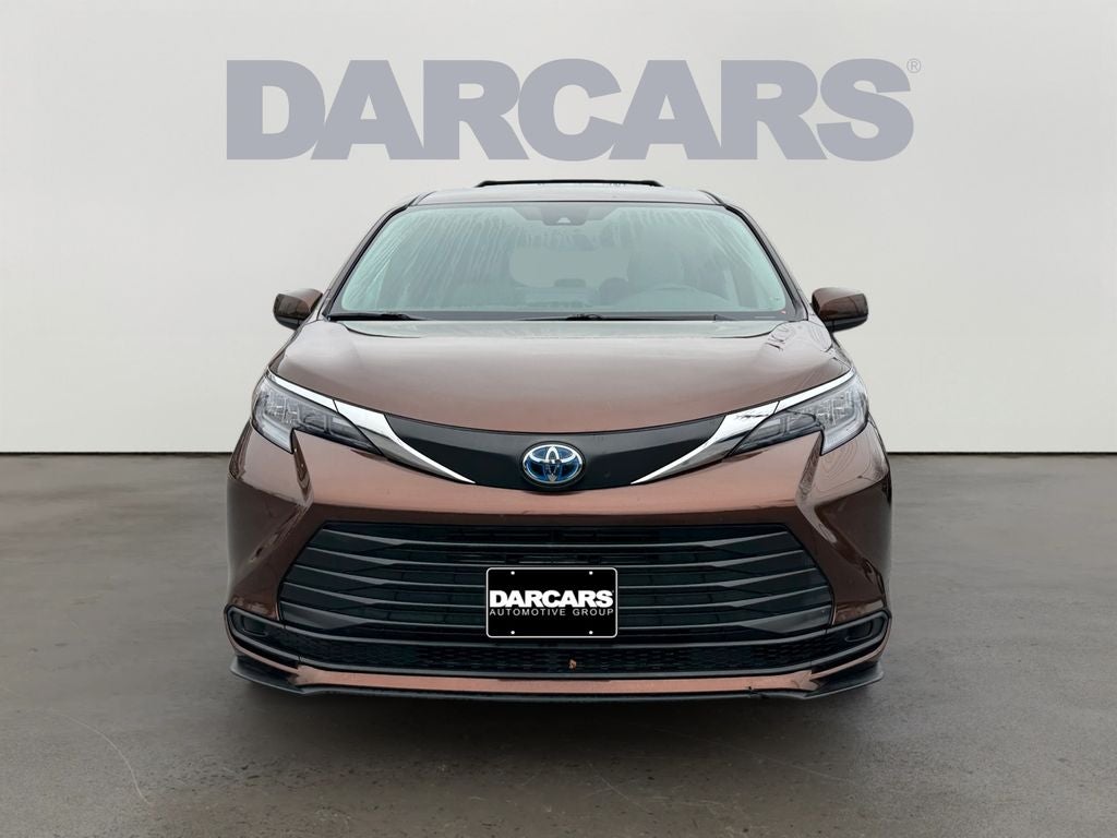 2024 Toyota Sienna LE 8 Passenger