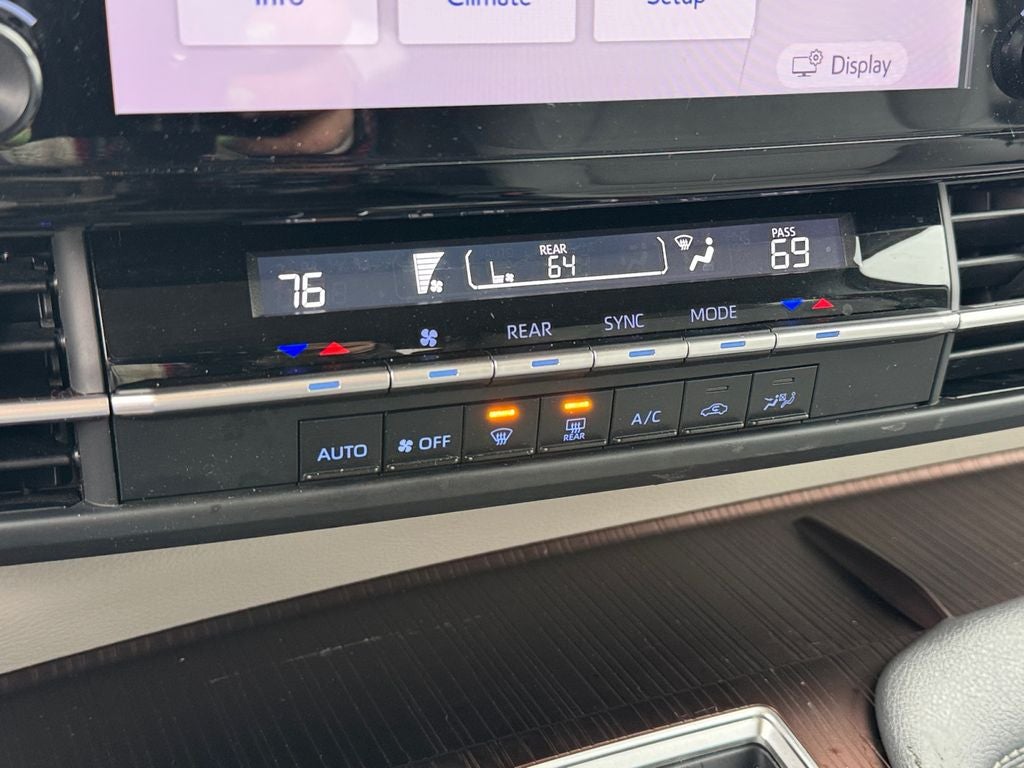 2024 Toyota Sienna LE 8 Passenger