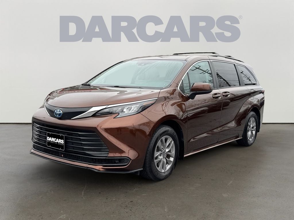 2024 Toyota Sienna LE 8 Passenger