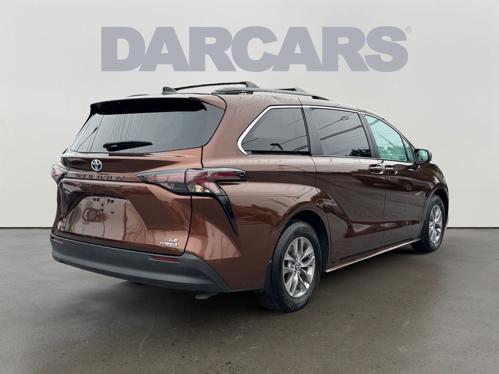 2024 Toyota Sienna LE 8 Passenger
